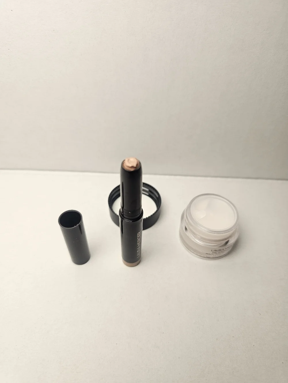 Laura Mercier The Perfect Cream Multi + Caviar Stick Eye Color (Black Packaging)
